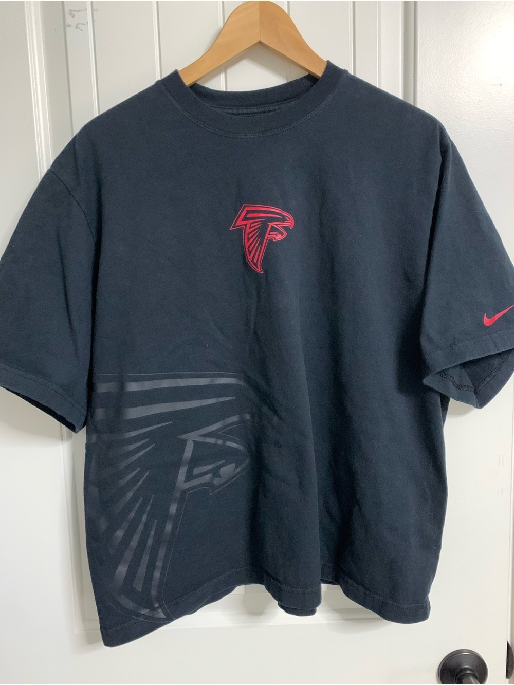 Nike Atlanta Falcons T-Shirt Mens XL Black NFL Center Logo Graphic Tee